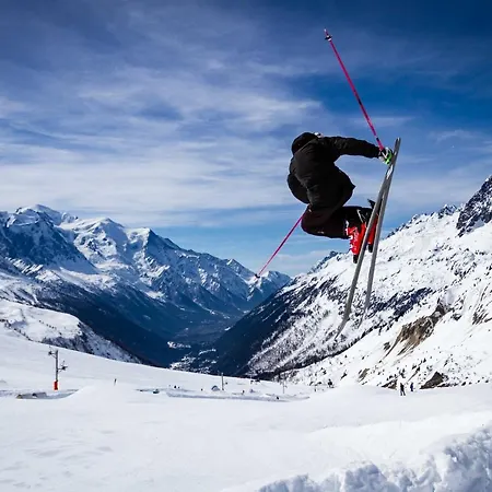 Chalet Les Brimbelles - All Year Chalet *